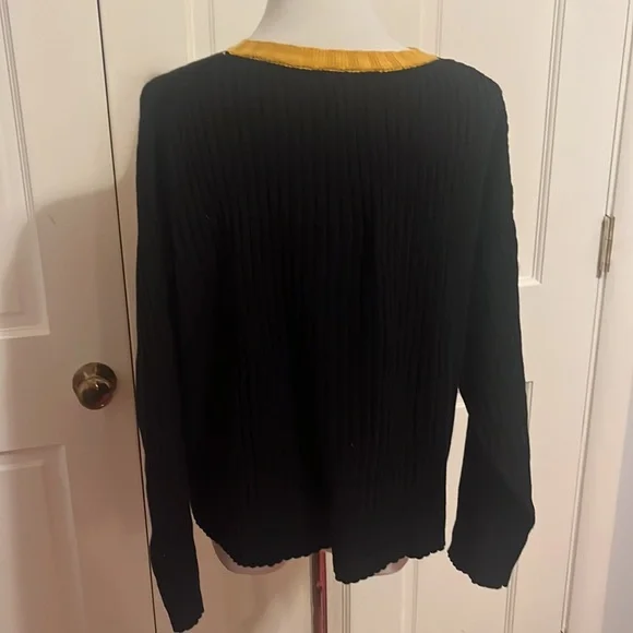 Black striped sweater - Picture 4 of 4